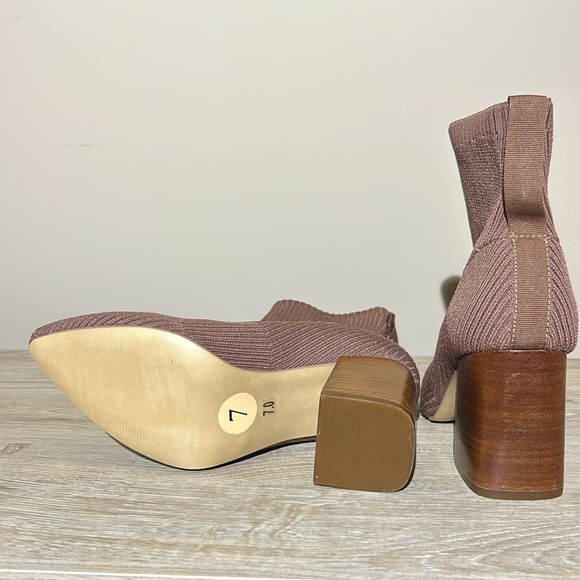 Steven- New York Size 7 brown knit ankle boots - Picture 5 of 6